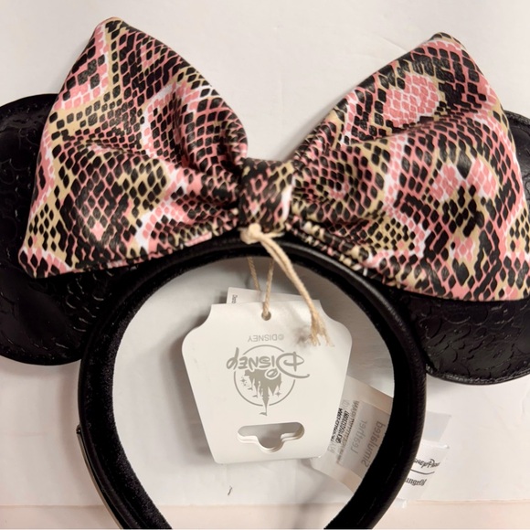 NWT. Disney Loungefly Minnie Ear Headband - Animal Print ears.  Loungefly ears - Picture 2 of 10